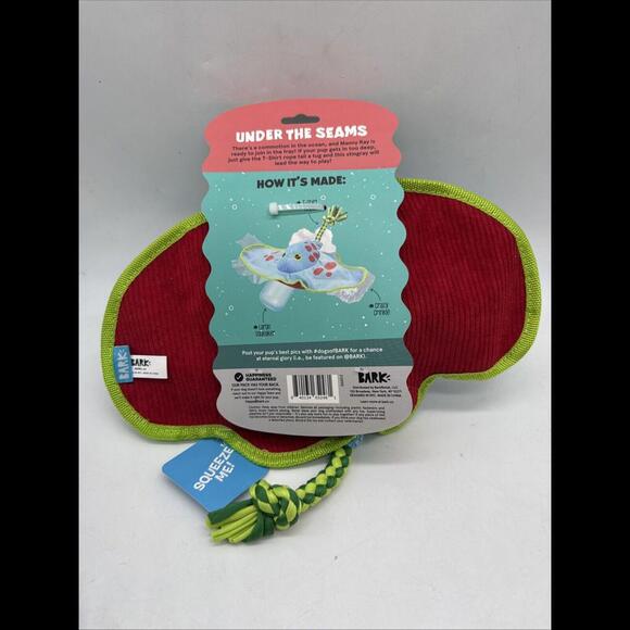 Bark Box Stingray Dog Toy Under The Seams Crosby The Ray Rare Crinkle Squeaky - Picture 2 of 3